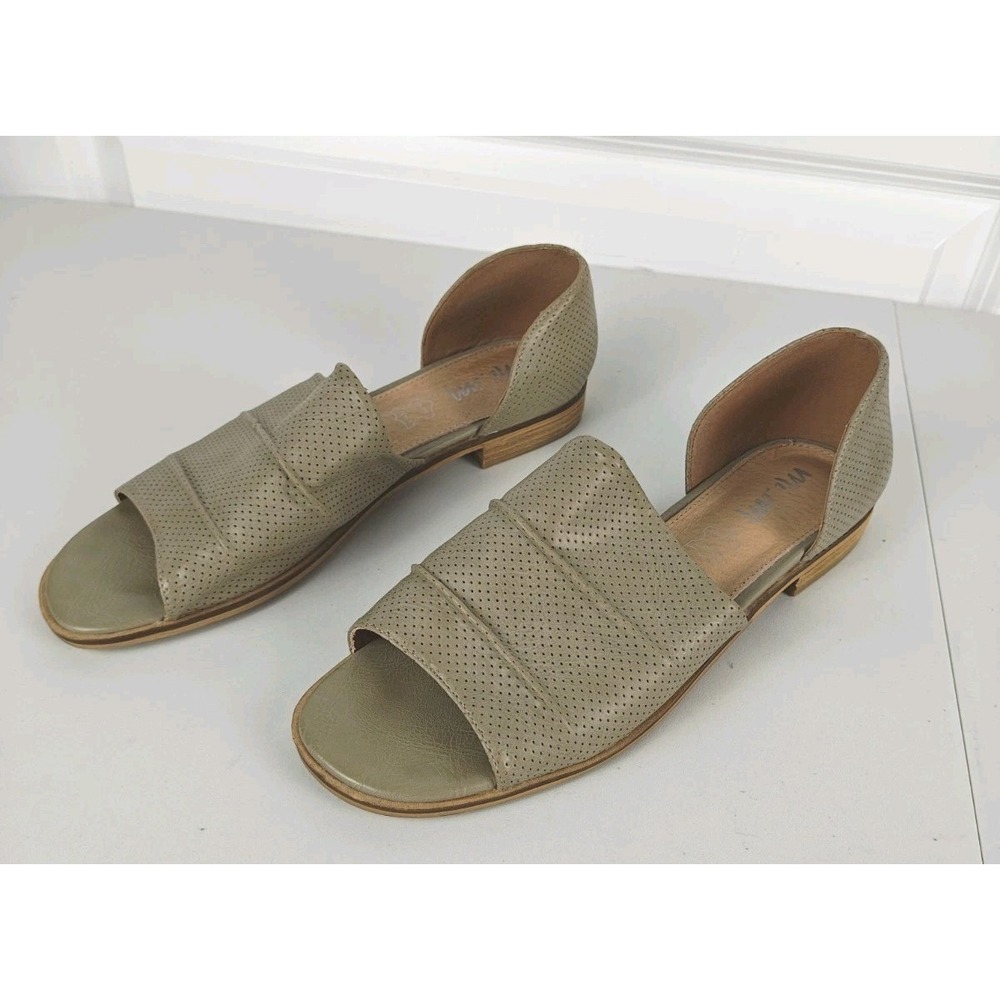 Mi.iM Women's Size 10 Leather Perforated D'Orsay Sandals Taupe Open Toe Low Heel - Picture 2 of 9